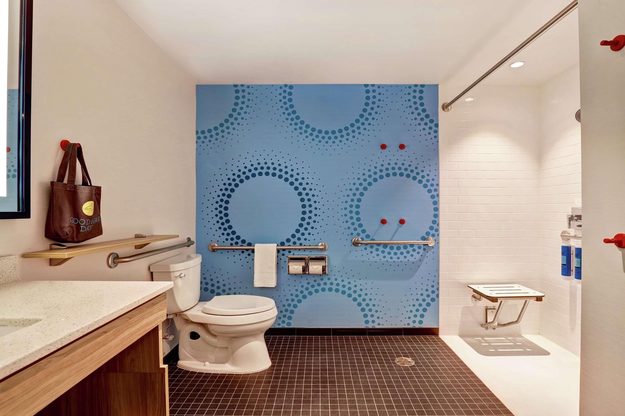 Tru By Hilton Edmonton Windermere Dış mekan fotoğraf